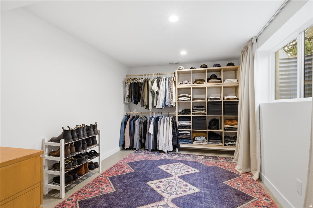 JAMESTOWN - Residential