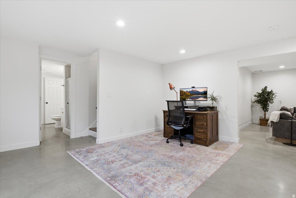 JAMESTOWN - Residential