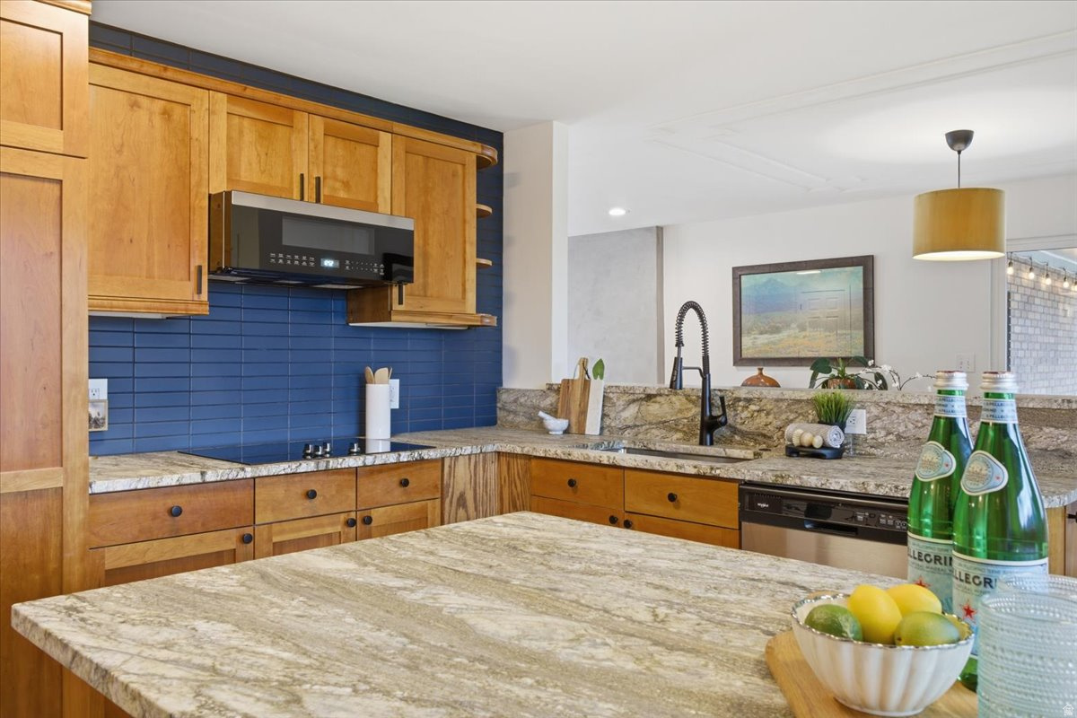 JAMESTOWN - Residential