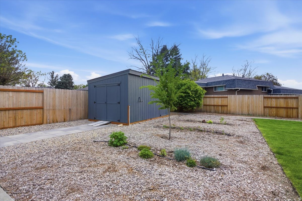 JAMESTOWN - Residential