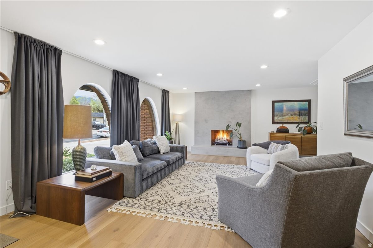 JAMESTOWN - Residential