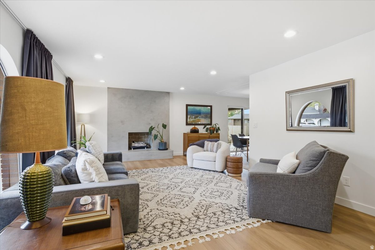 JAMESTOWN - Residential