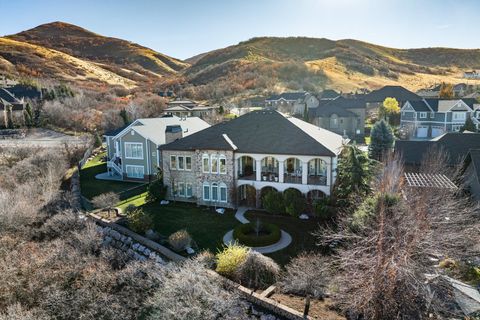 Tiny photo for 802 EAGLEPOINTE DR, North Salt Lake, UT 84054 (MLS # 2128908)