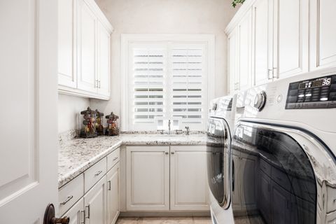 Tiny photo for 802 EAGLEPOINTE DR, North Salt Lake, UT 84054 (MLS # 2128908)