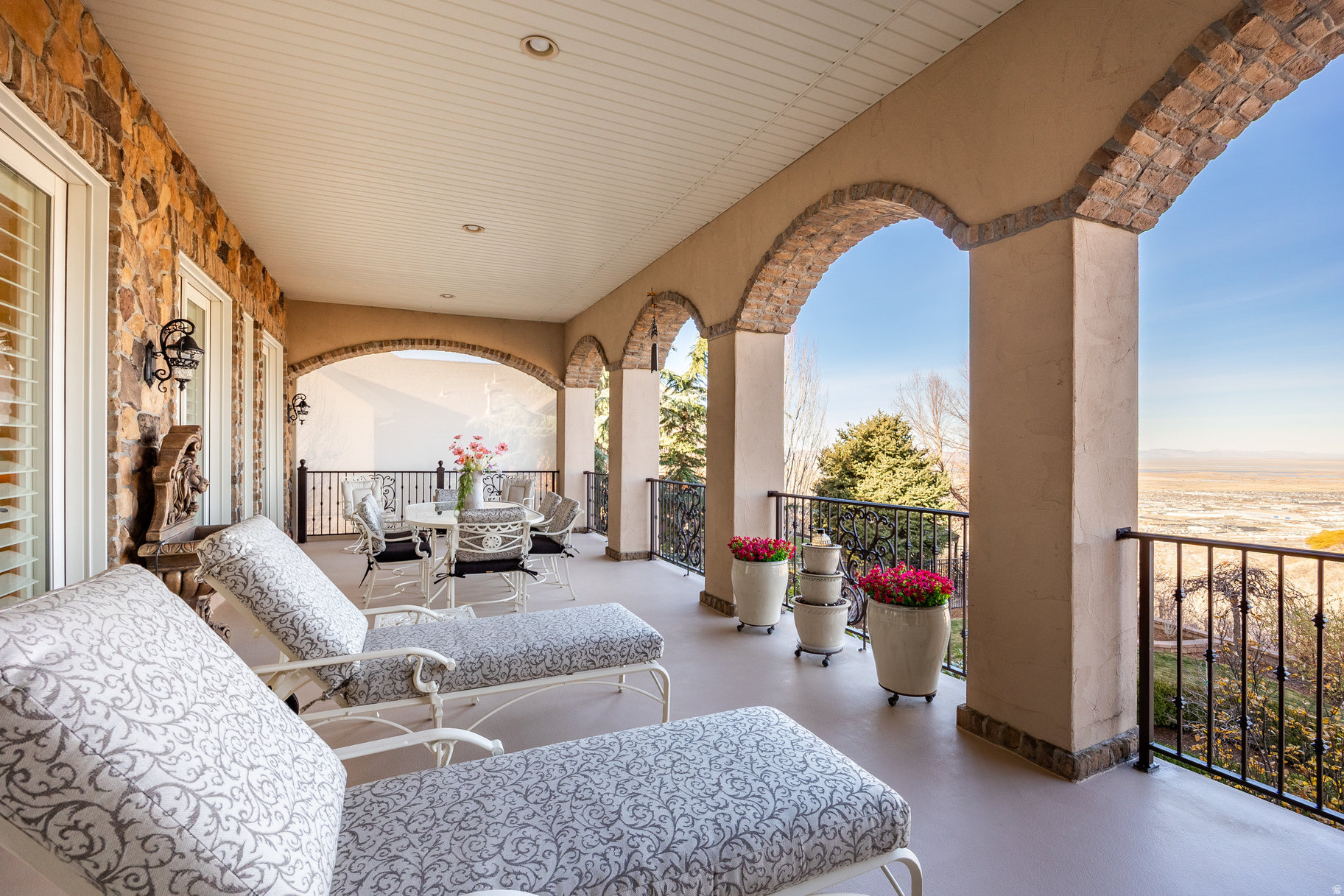 EAGLEPOINTE ESTATES - Residential