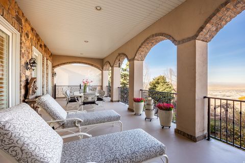 Tiny photo for 802 EAGLEPOINTE DR, North Salt Lake, UT 84054 (MLS # 2128908)