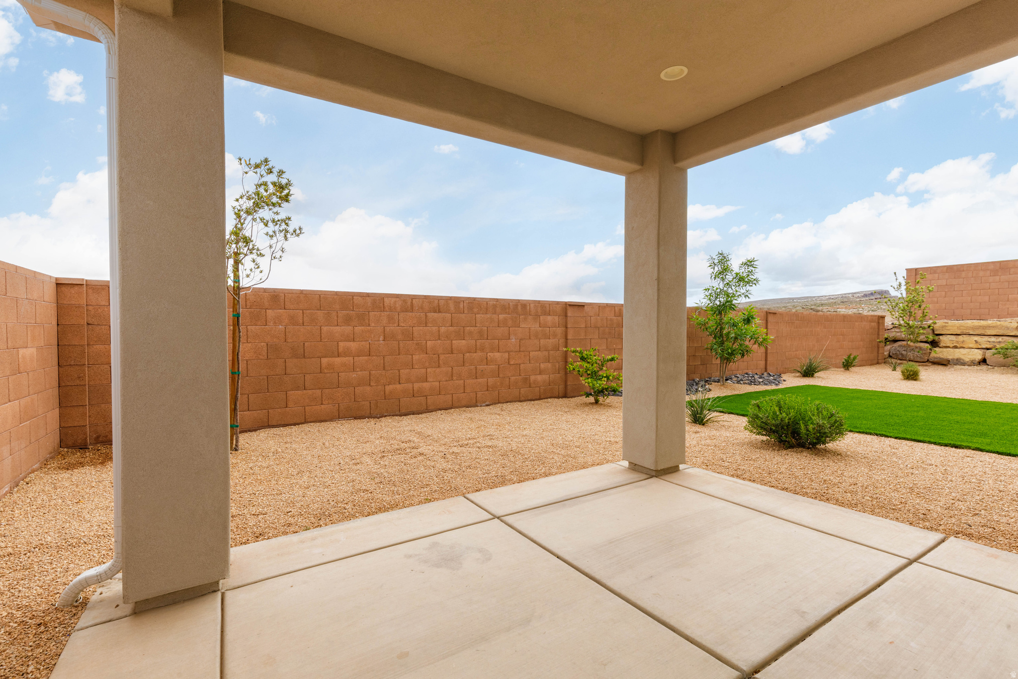 SALARNO HILLS AT DIVARIO - Residential