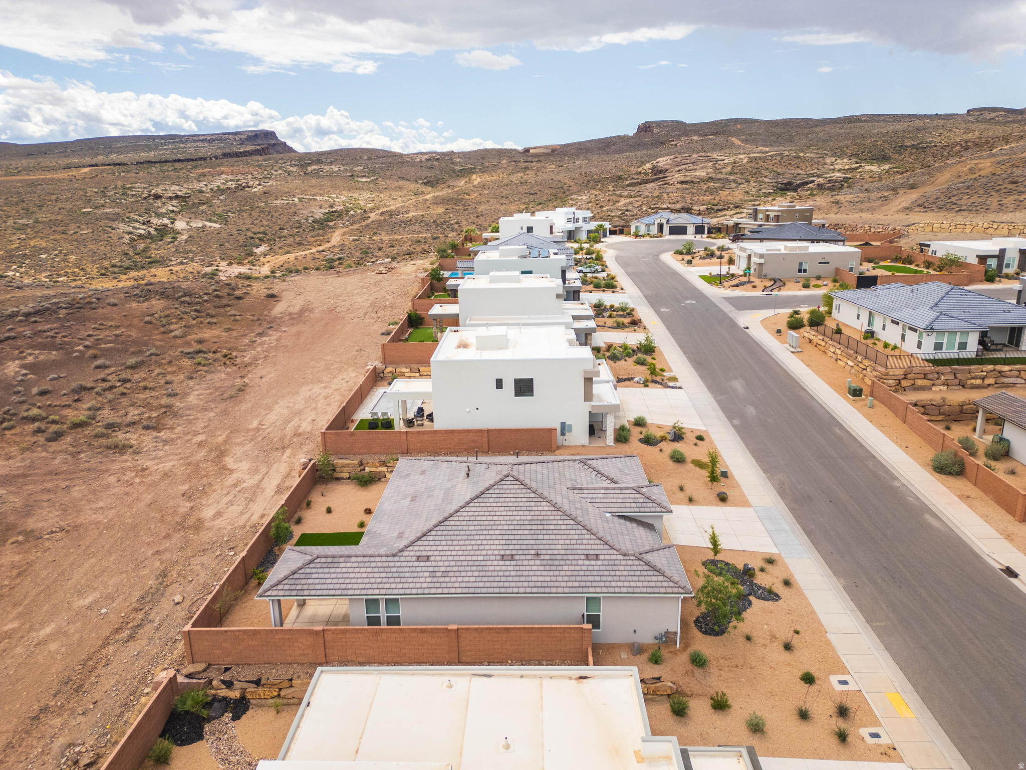 SALARNO HILLS AT DIVARIO - Residential