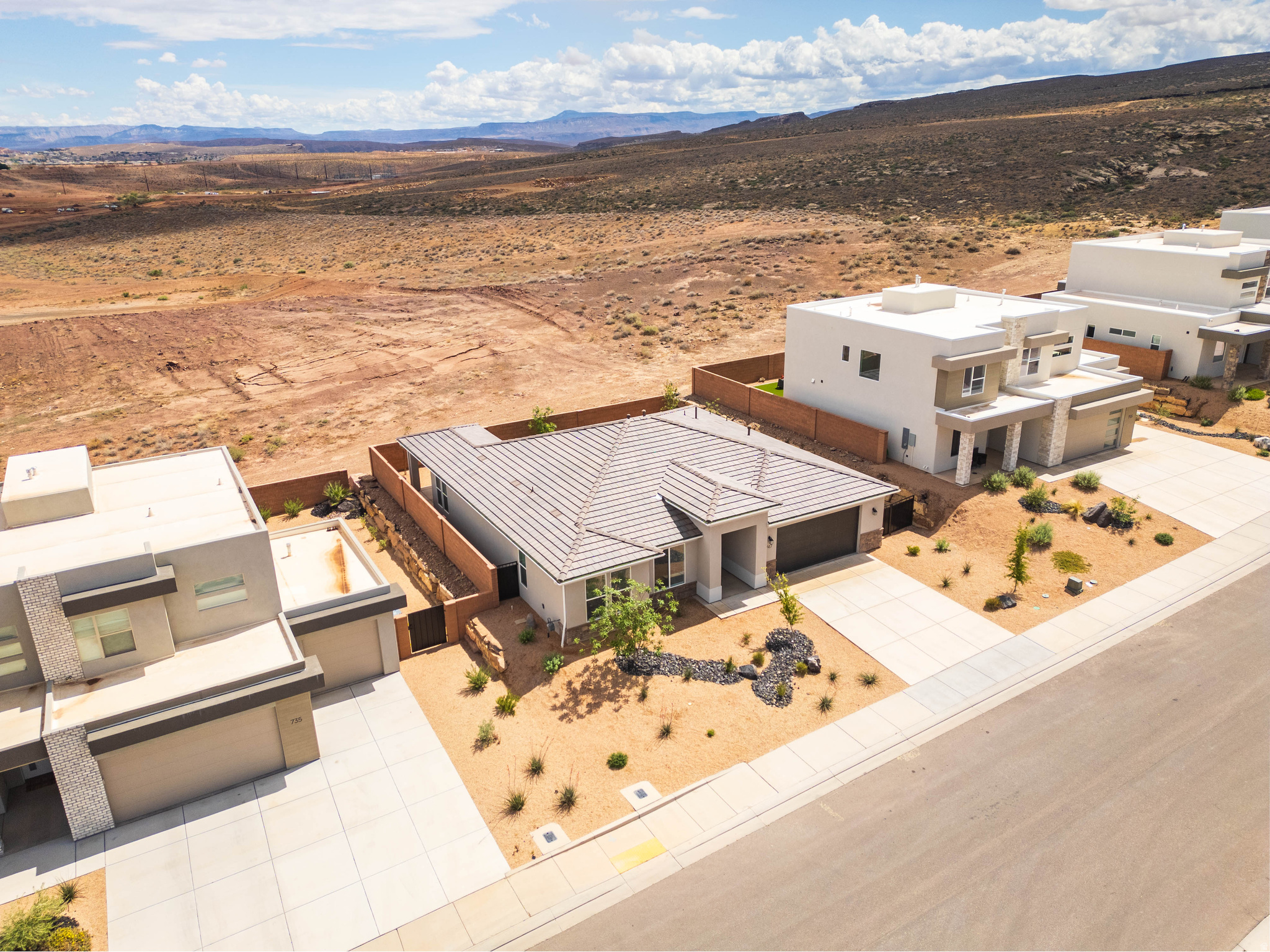 SALARNO HILLS AT DIVARIO - Residential