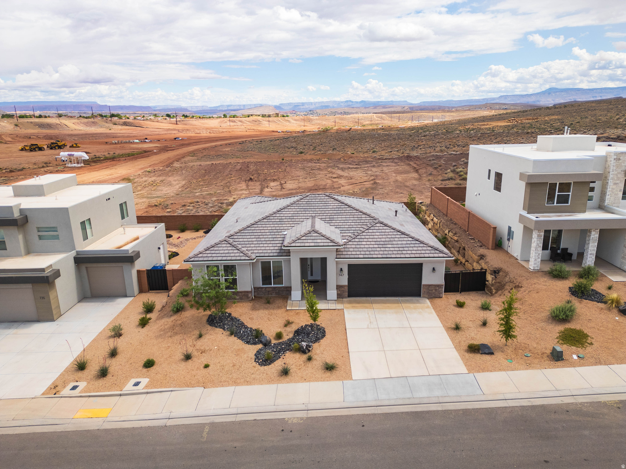 SALARNO HILLS AT DIVARIO - Residential