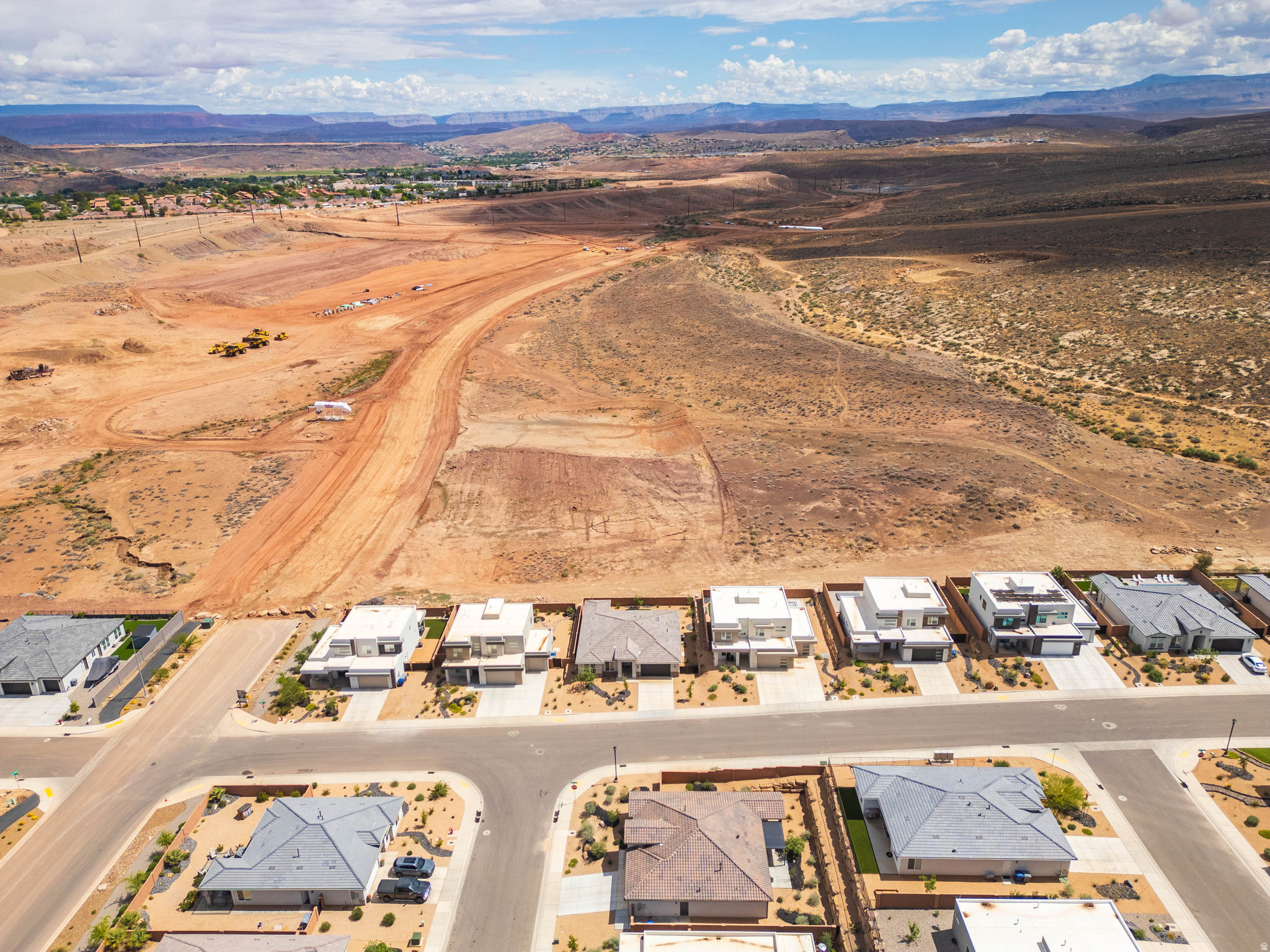SALARNO HILLS AT DIVARIO - Residential
