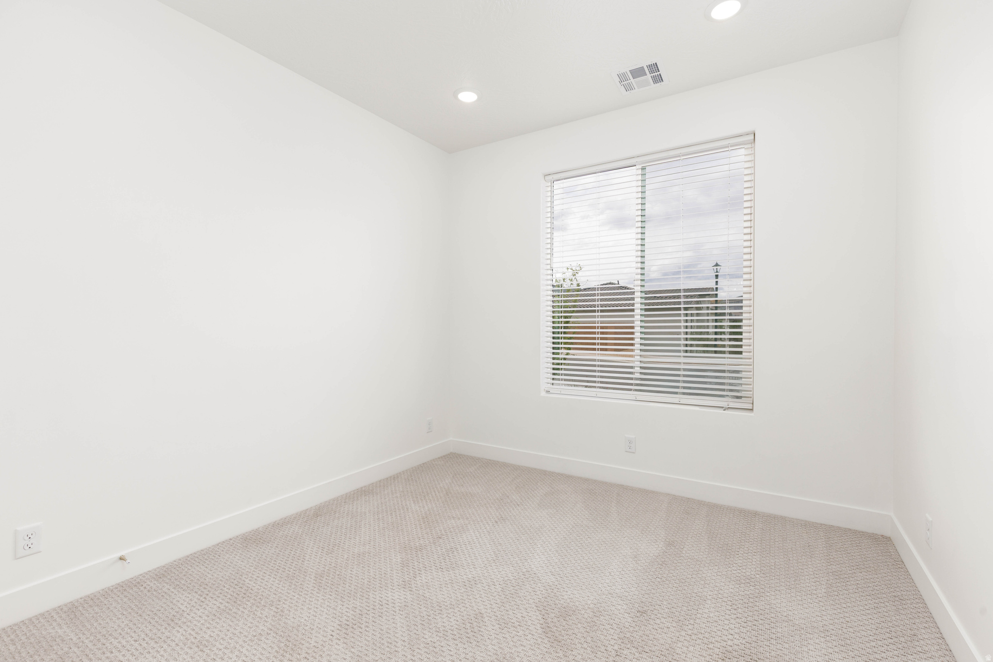 SALARNO HILLS AT DIVARIO - Residential