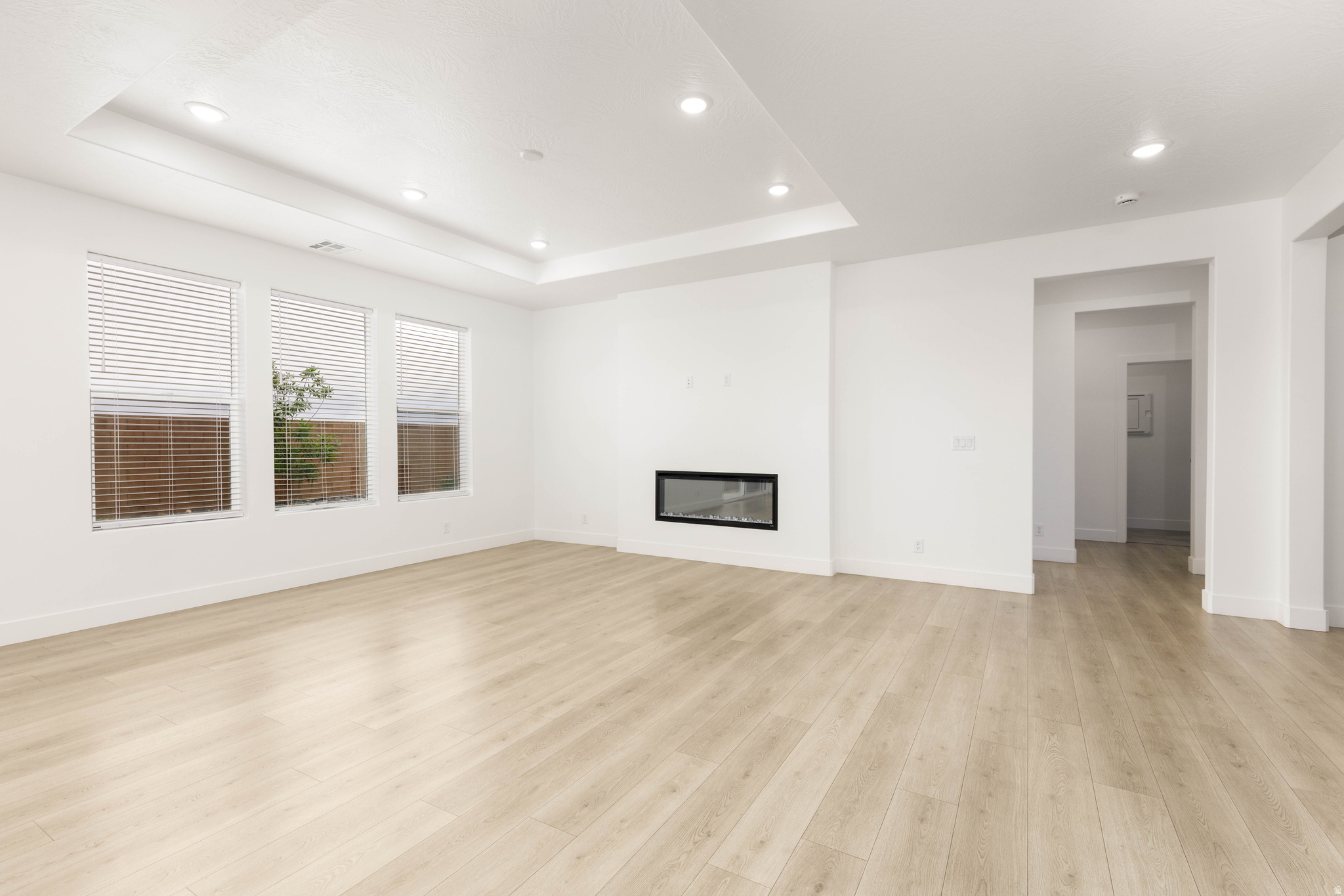 SALARNO HILLS AT DIVARIO - Residential