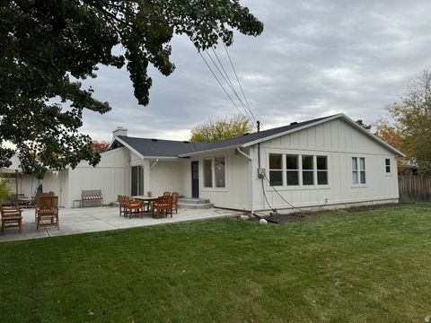 Tiny photo for 1761 E SOUTHMOOR DR S, Holladay, UT 84117 (MLS # 2120583)