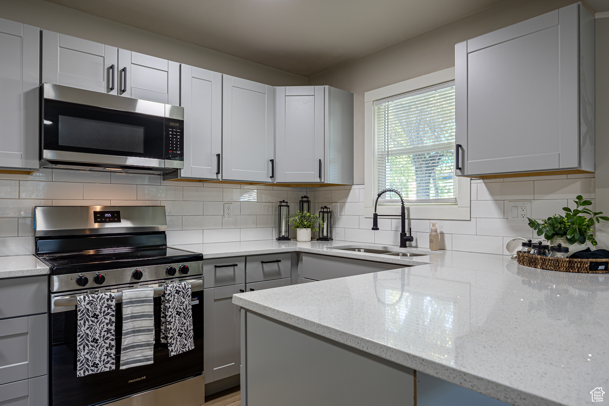 KEARNS TOWNSITE - Residential
