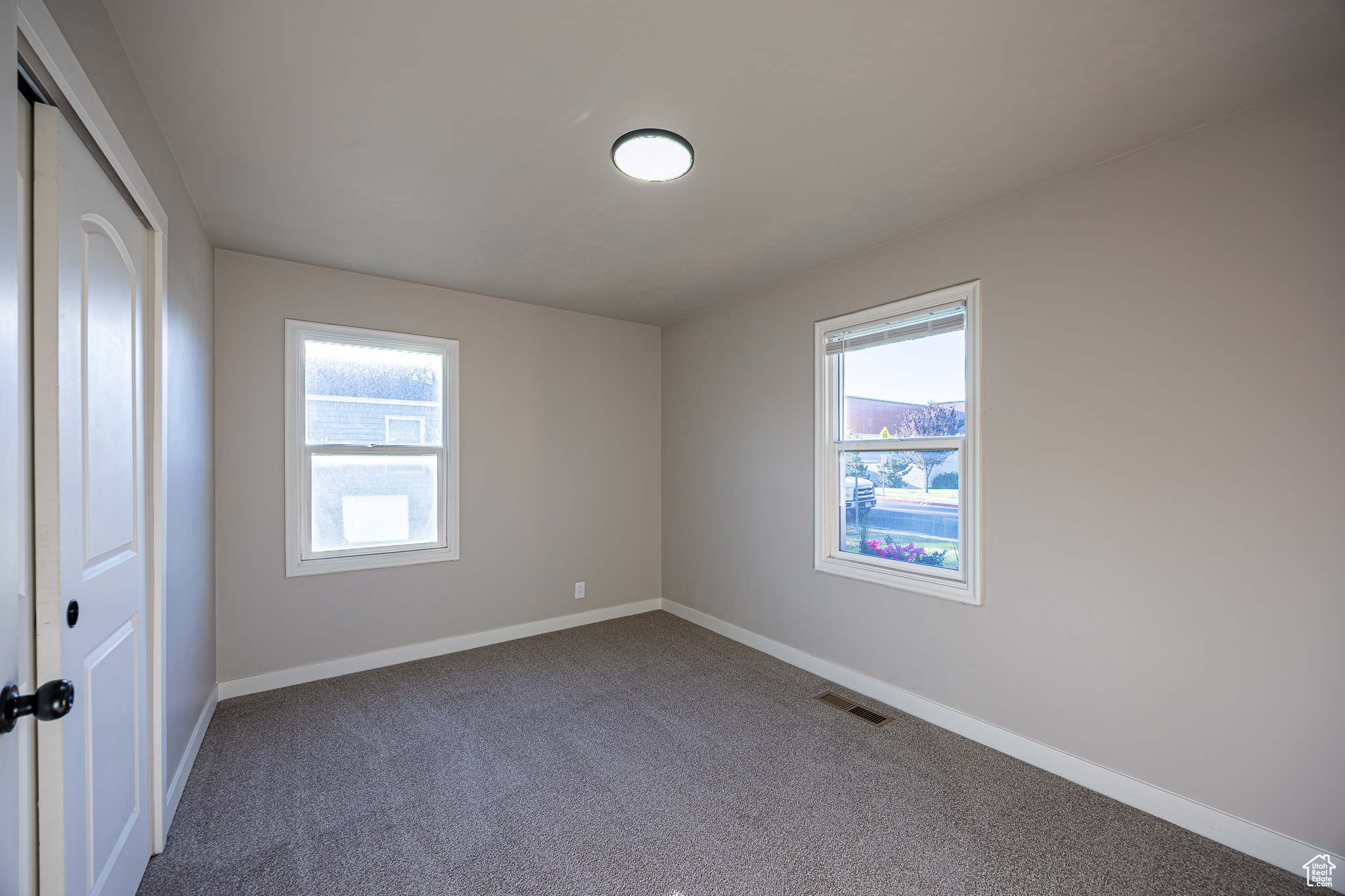 KEARNS TOWNSITE - Residential