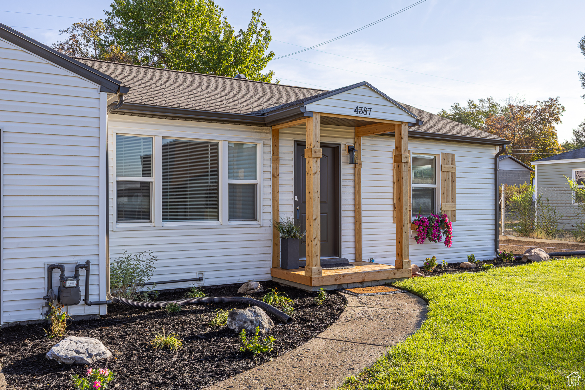 KEARNS TOWNSITE - Residential
