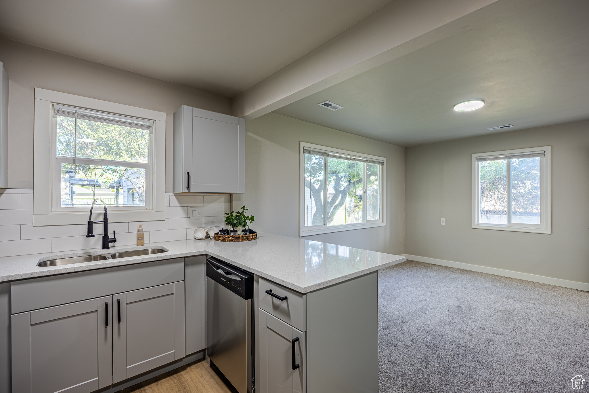 KEARNS TOWNSITE - Residential
