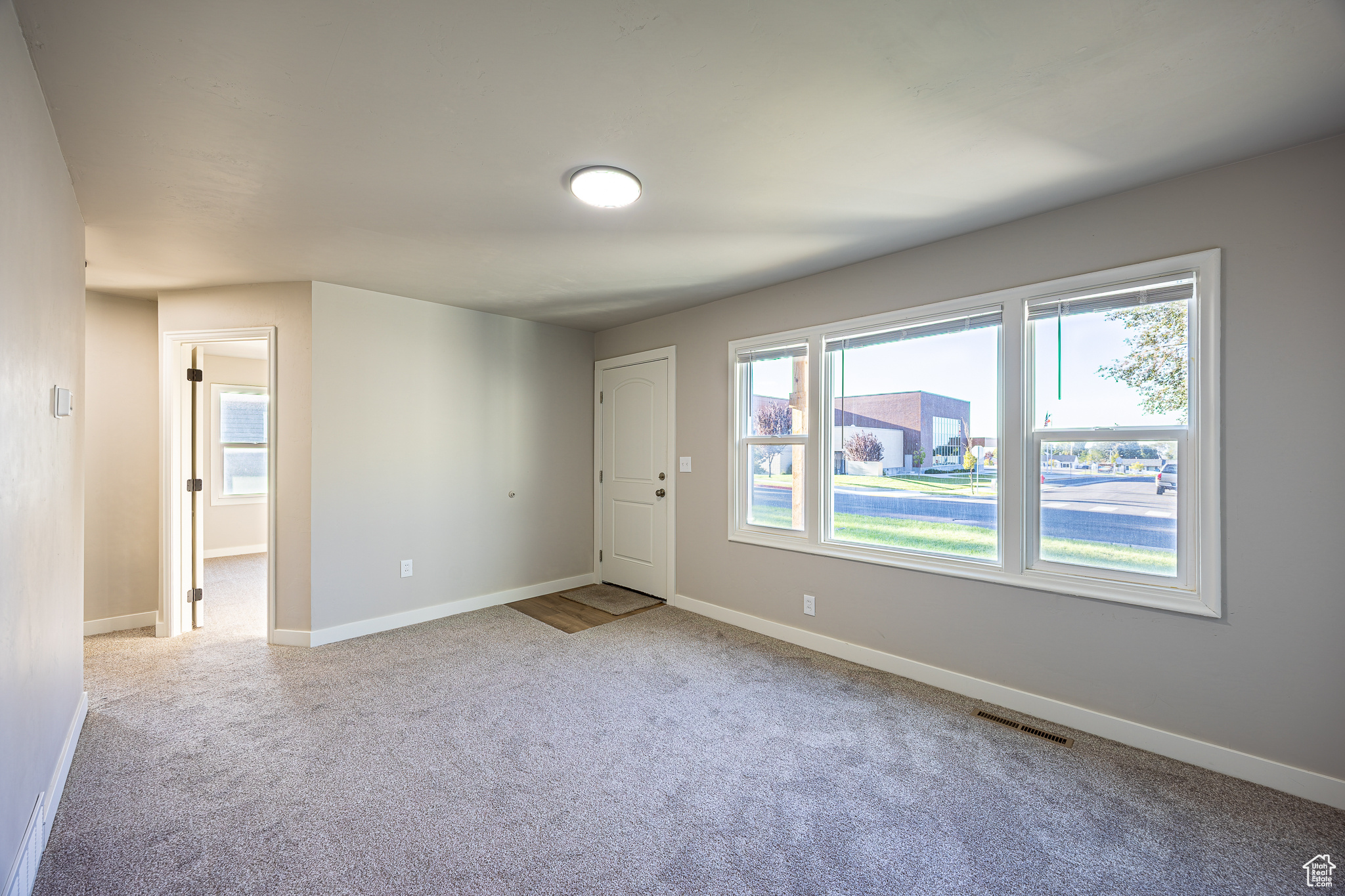 KEARNS TOWNSITE - Residential