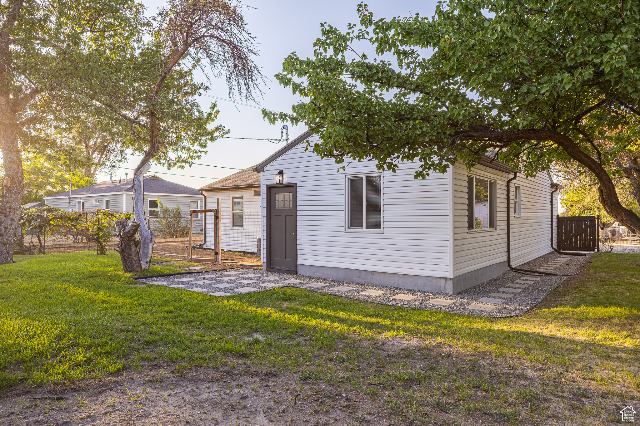 KEARNS TOWNSITE - Residential