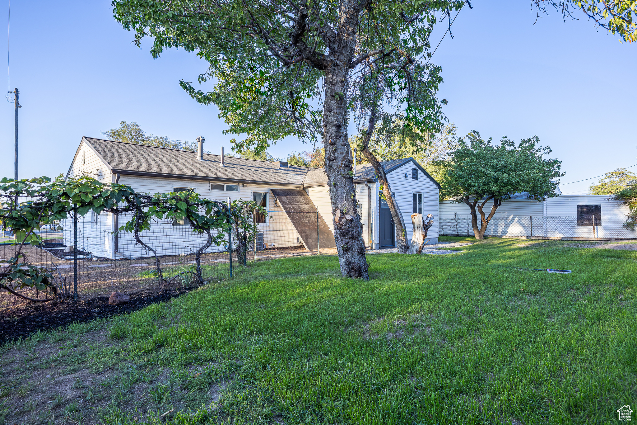 KEARNS TOWNSITE - Residential