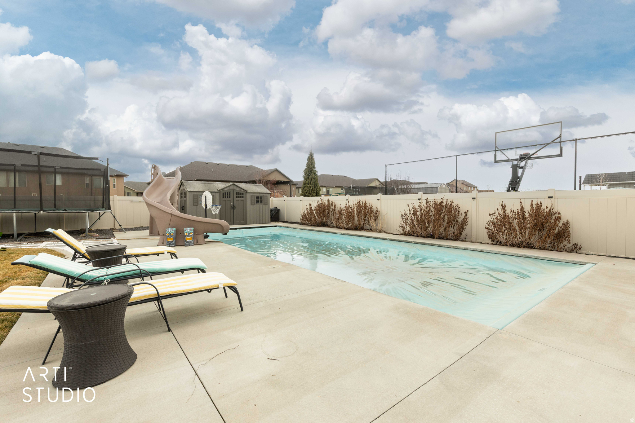 BROOKFIELD MEADOWS - Residential