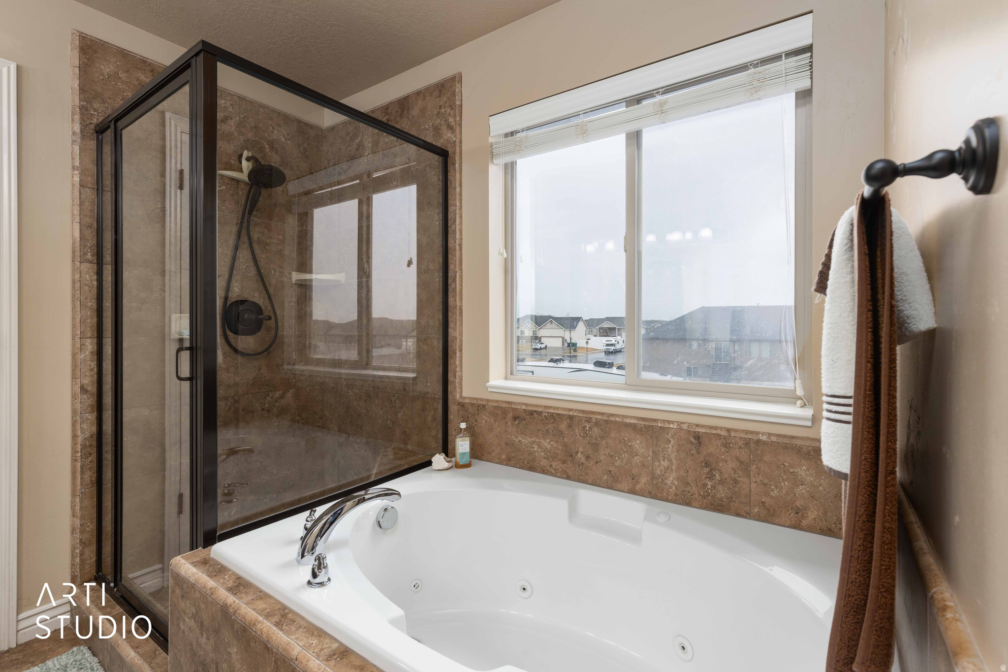 BROOKFIELD MEADOWS - Residential