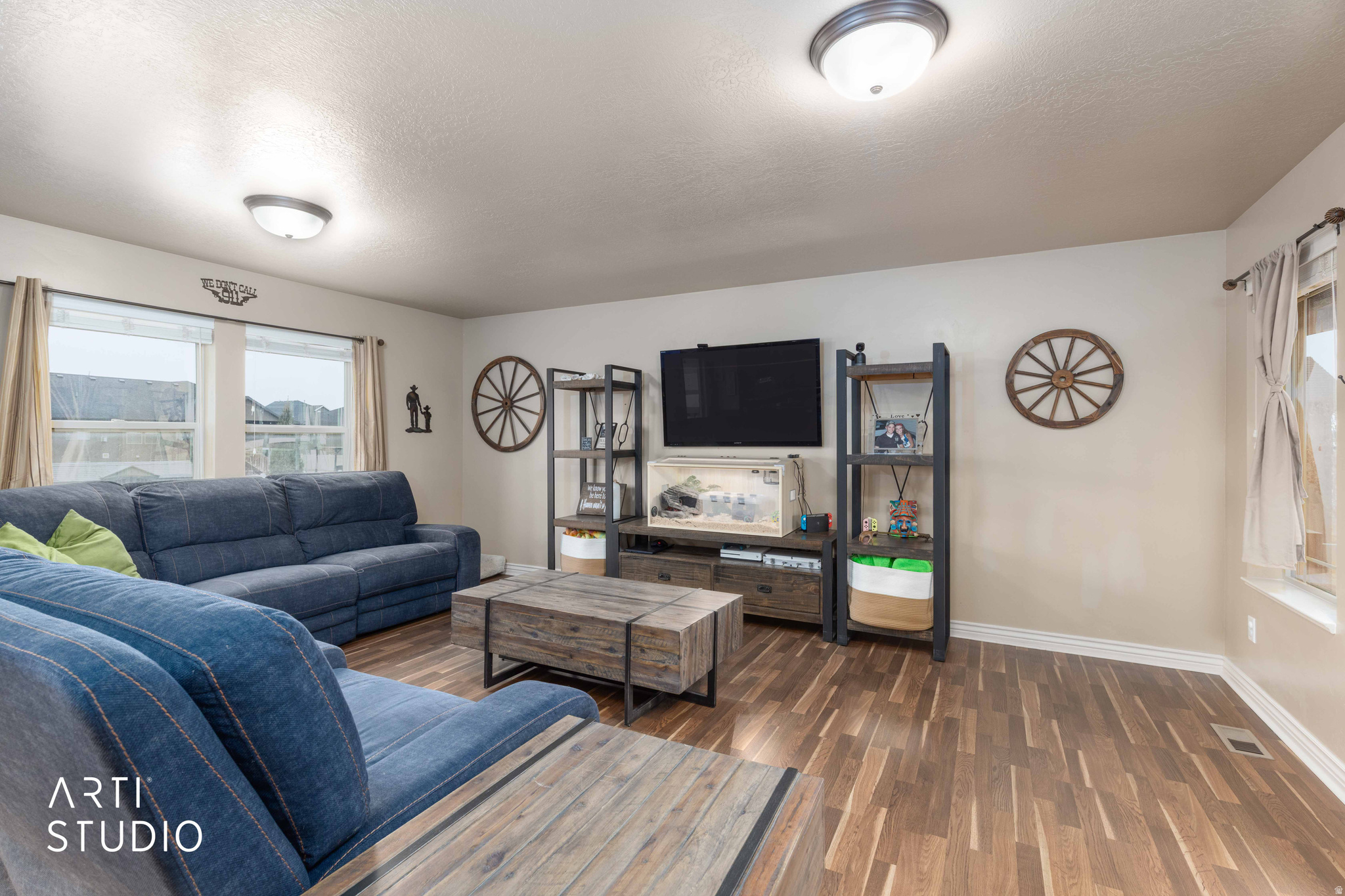 BROOKFIELD MEADOWS - Residential