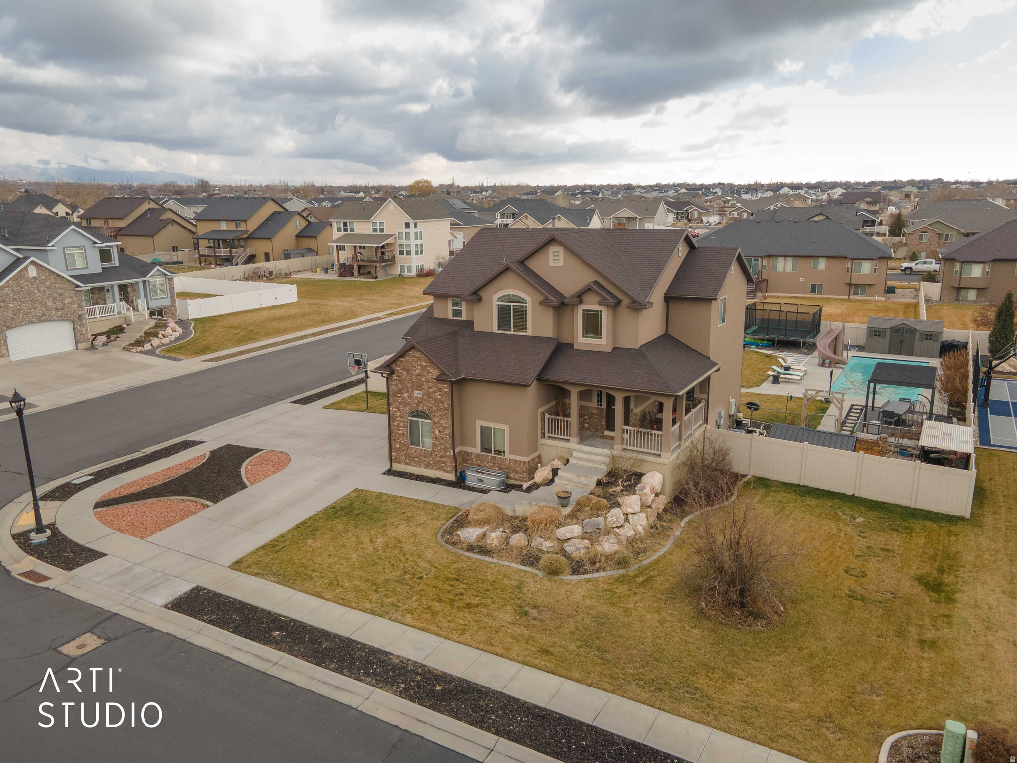 BROOKFIELD MEADOWS - Residential