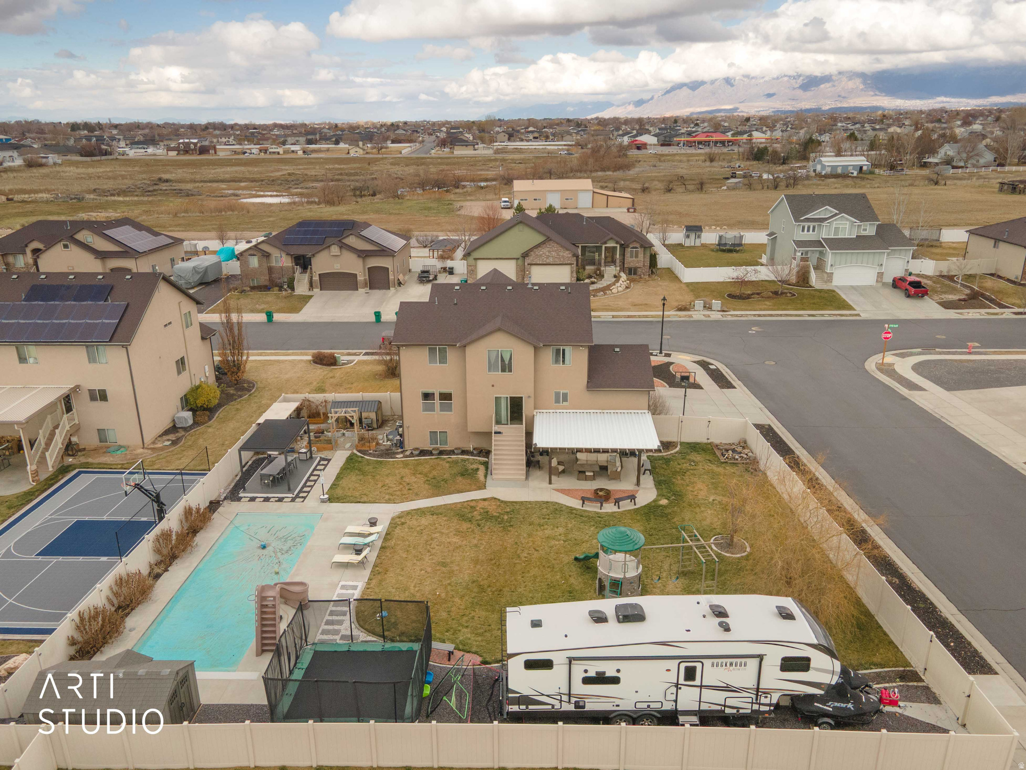 BROOKFIELD MEADOWS - Residential