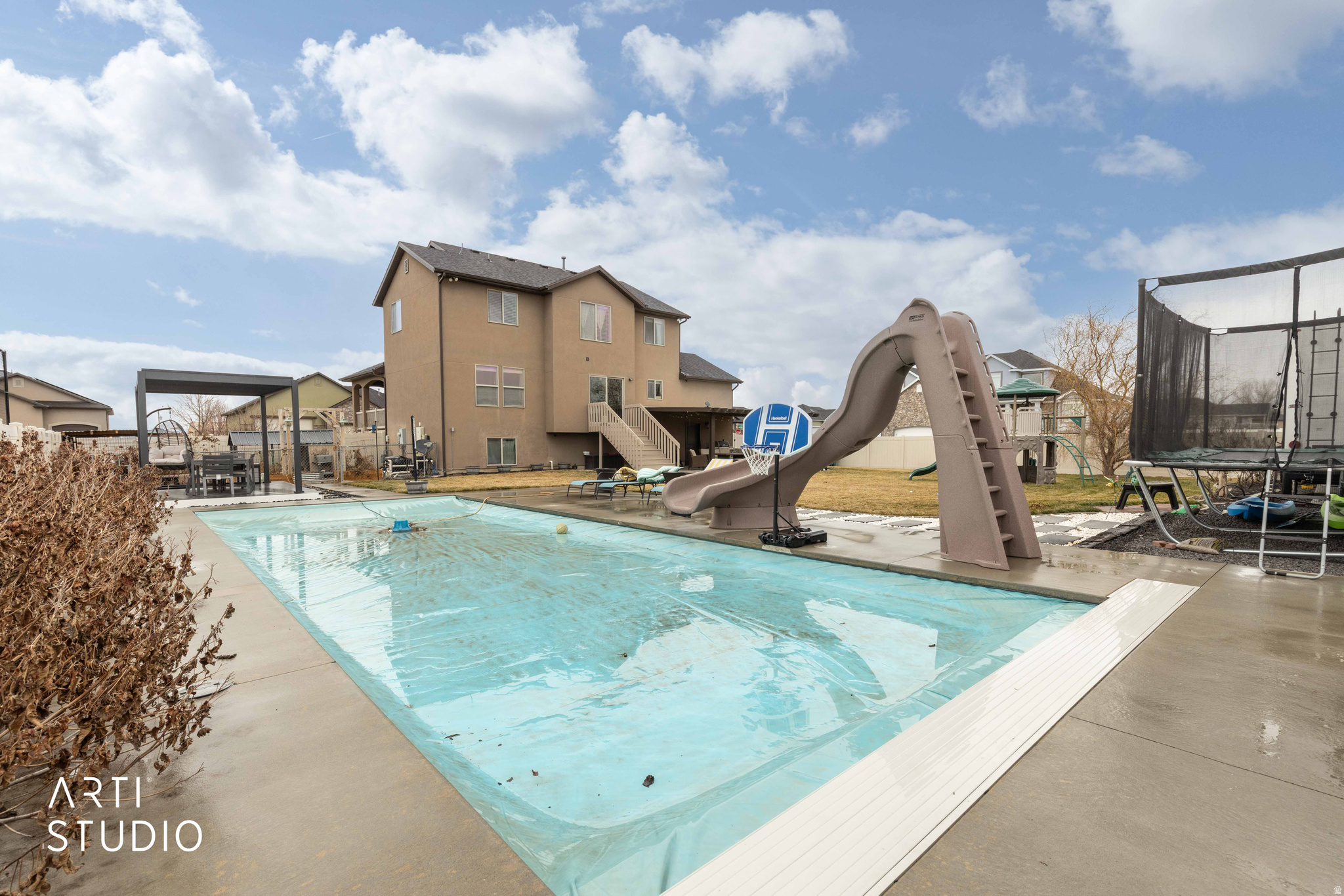 BROOKFIELD MEADOWS - Residential