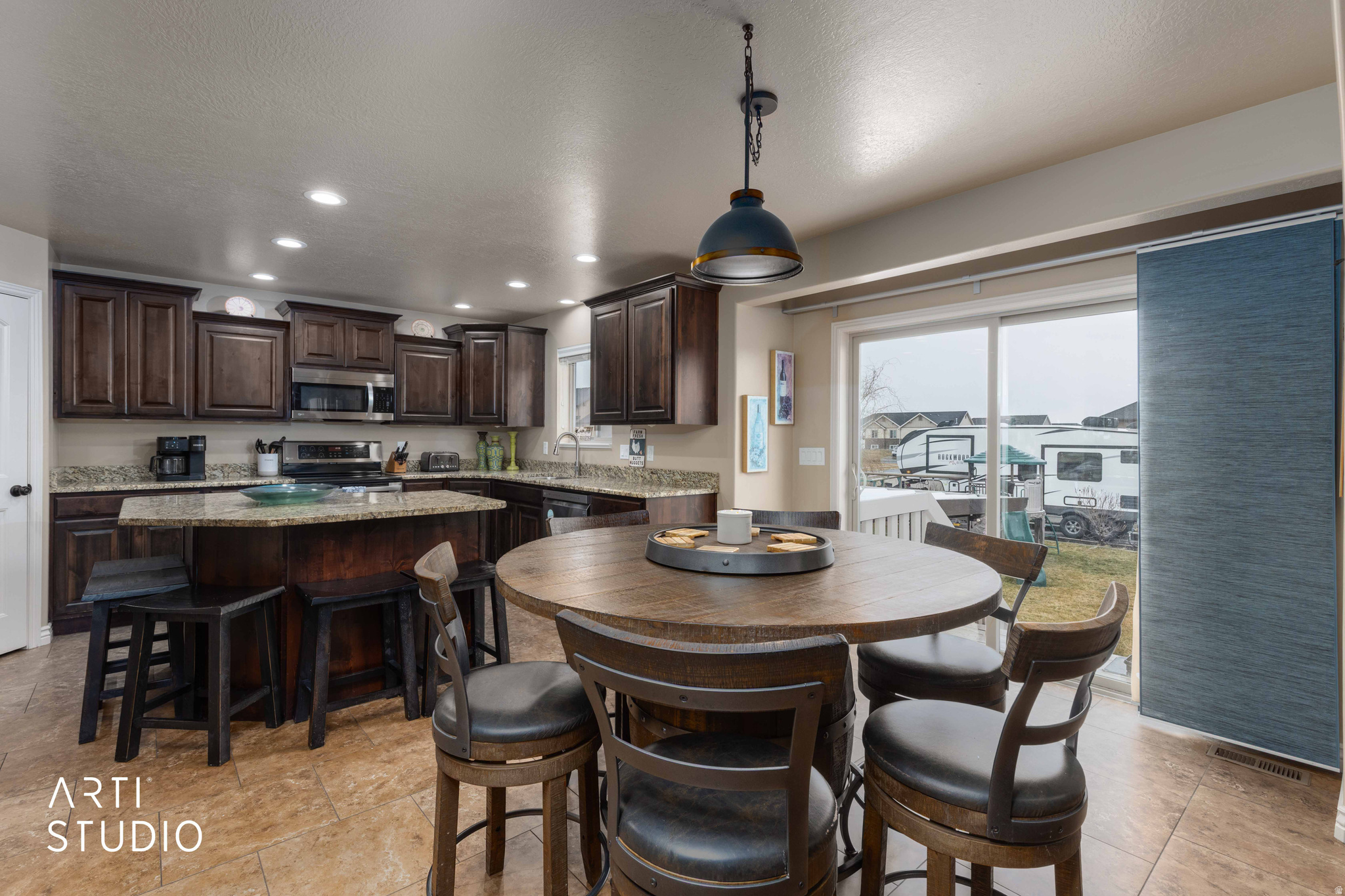 BROOKFIELD MEADOWS - Residential