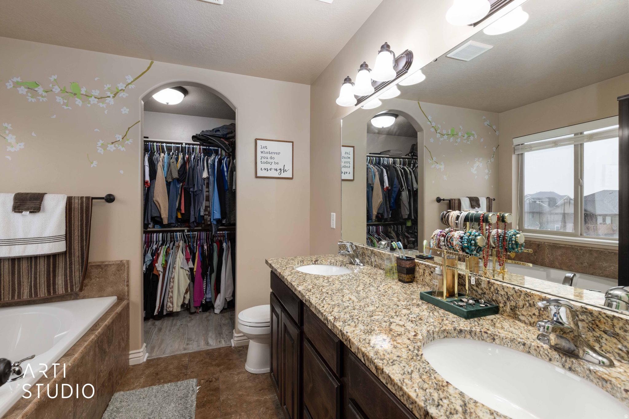 BROOKFIELD MEADOWS - Residential