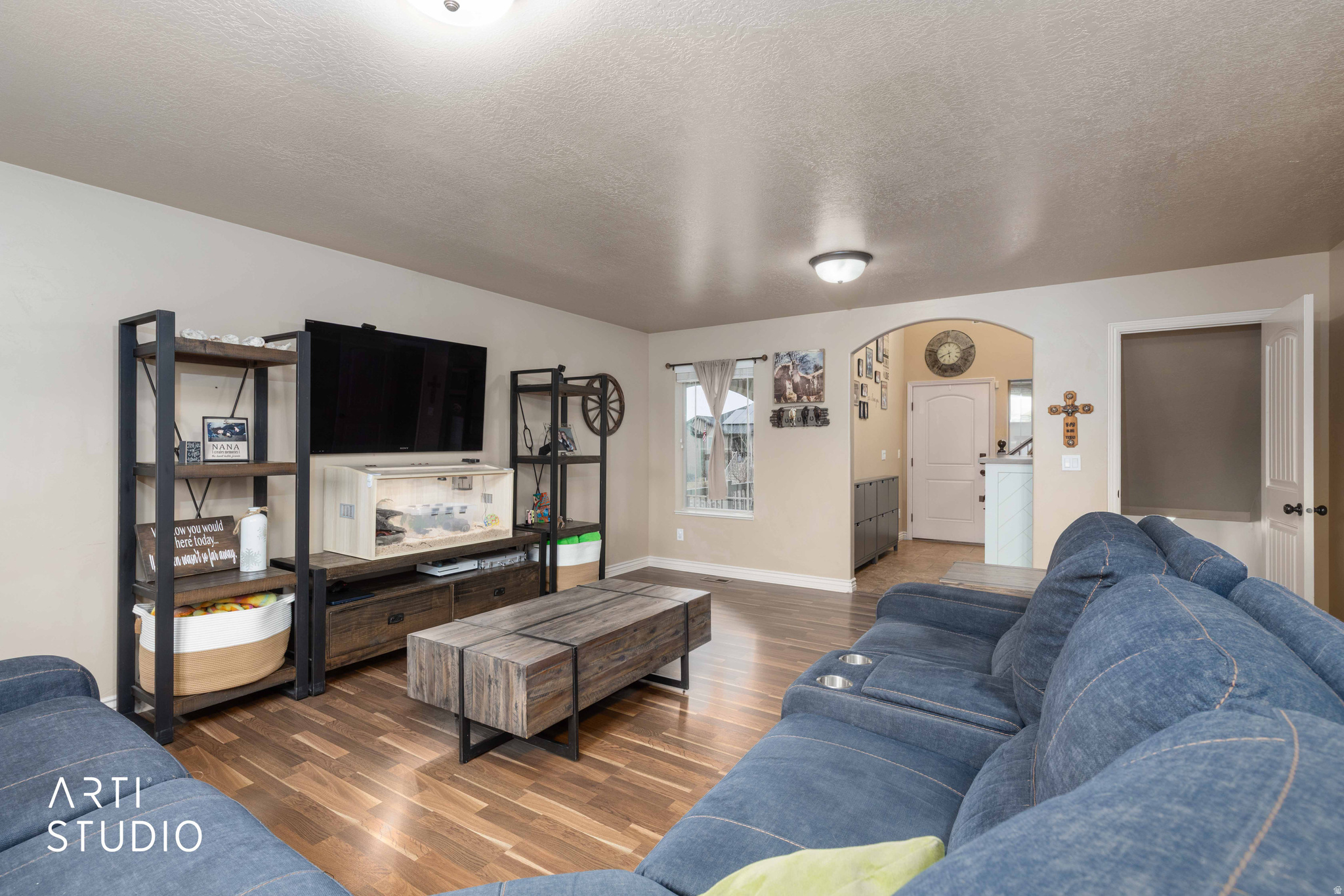 BROOKFIELD MEADOWS - Residential