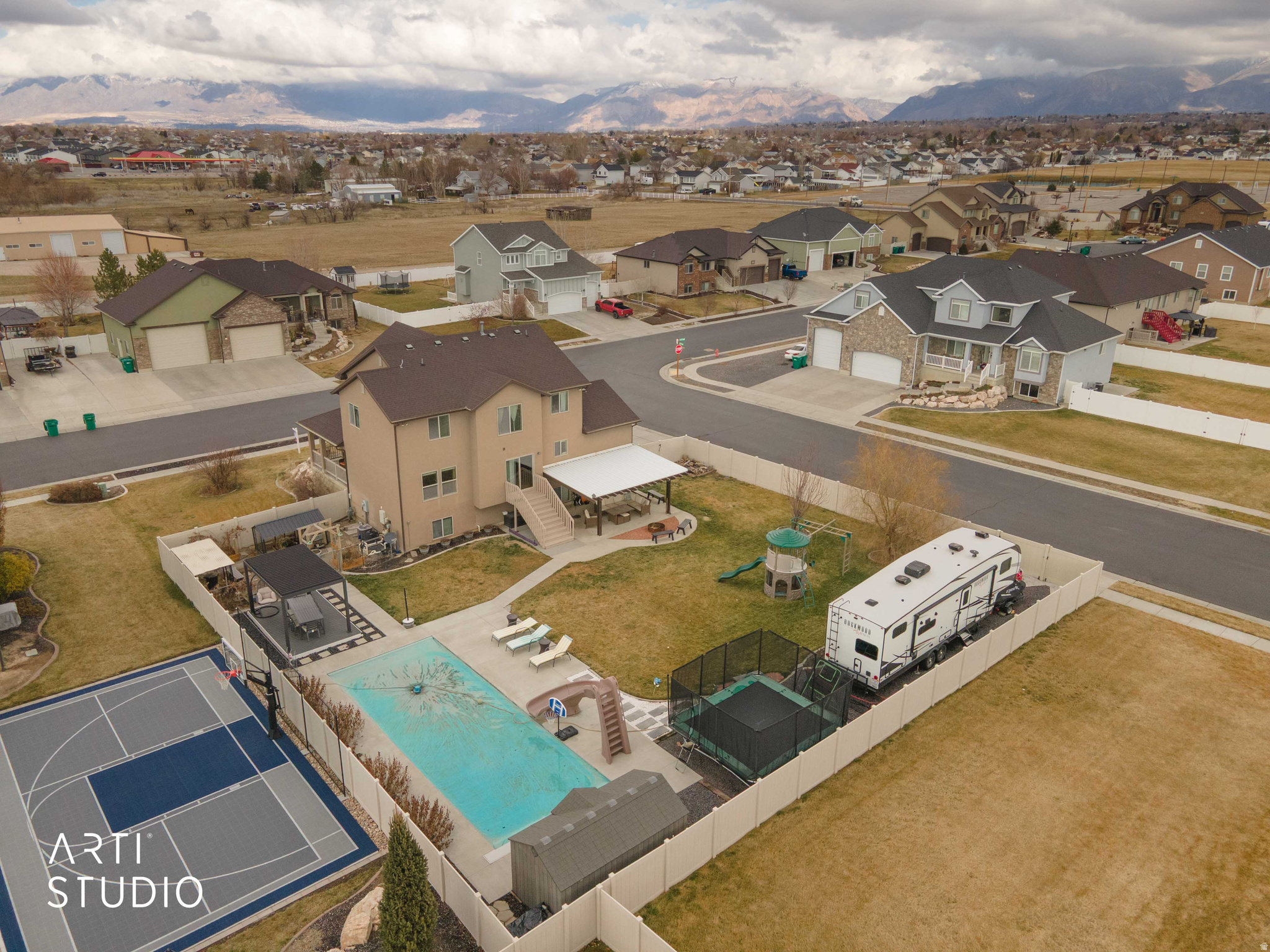 BROOKFIELD MEADOWS - Residential