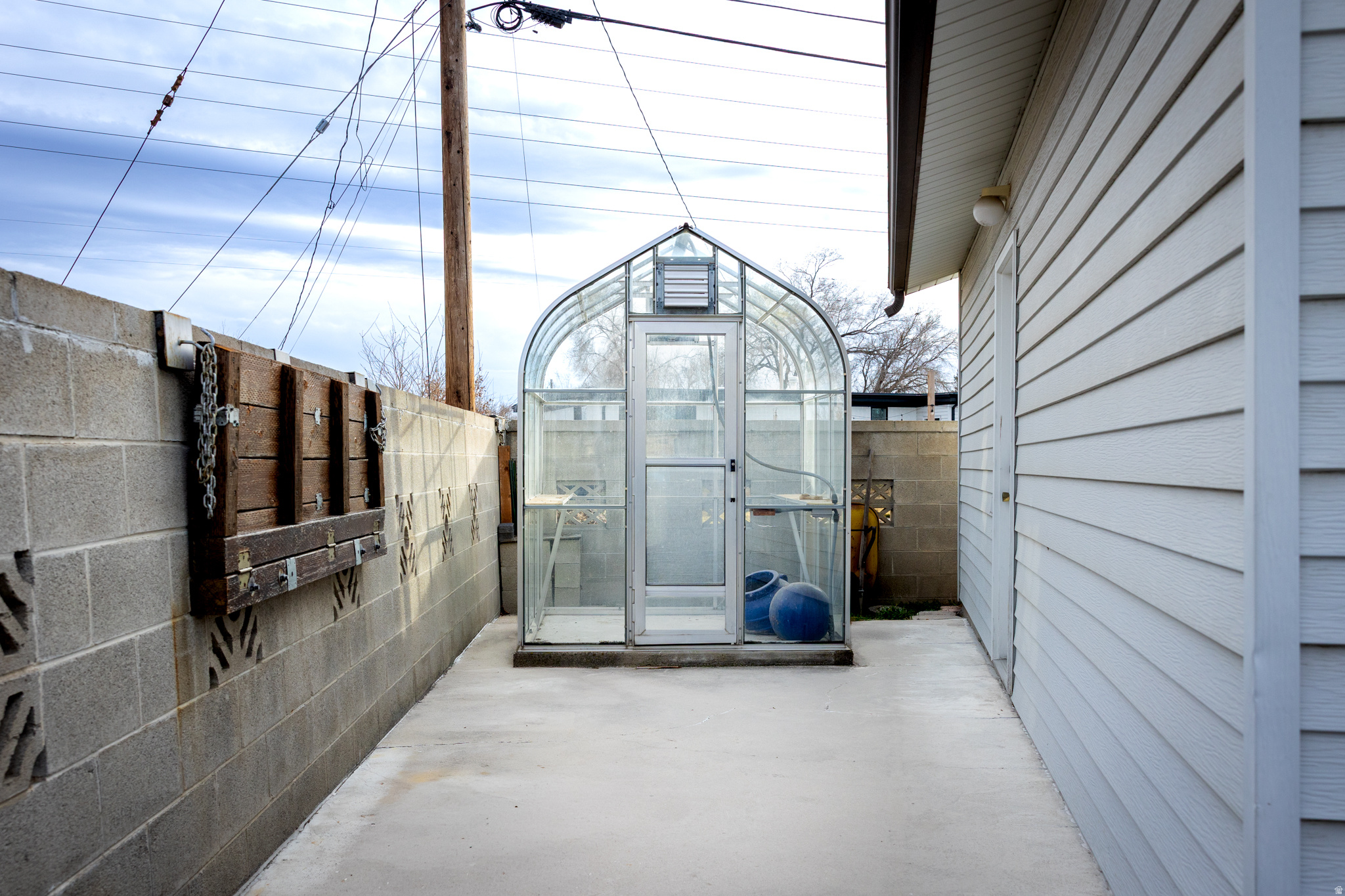 AUBURN GARDENS - Residential
