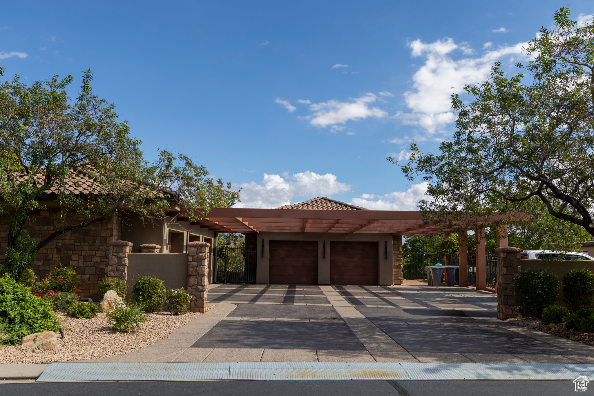 NORTHBRIDGE EST 2 - Residential