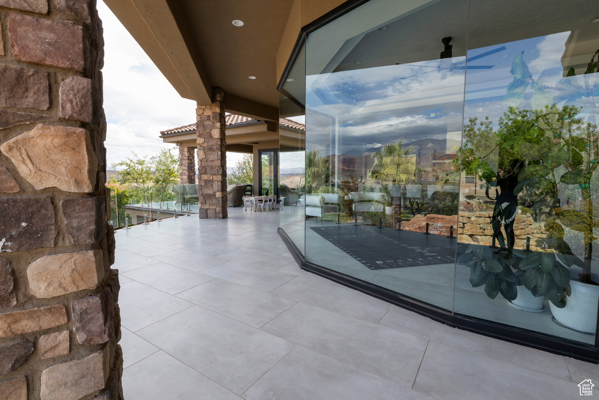 NORTHBRIDGE EST 2 - Residential