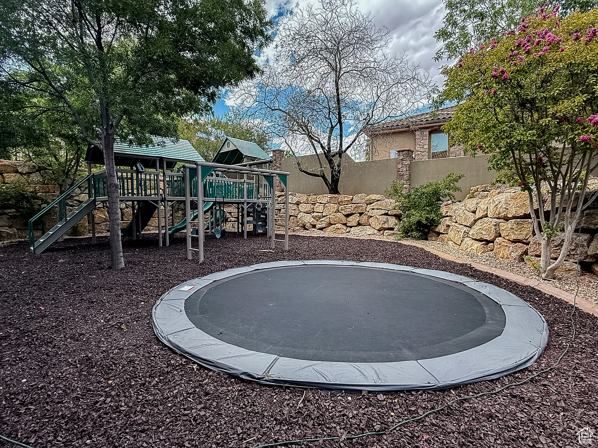 NORTHBRIDGE EST 2 - Residential