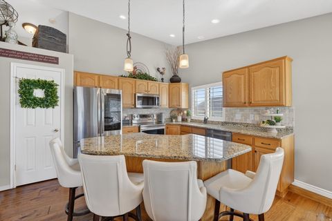 Tiny photo for 2311 N 10 W, Layton, UT 84041 (MLS # 2145176)