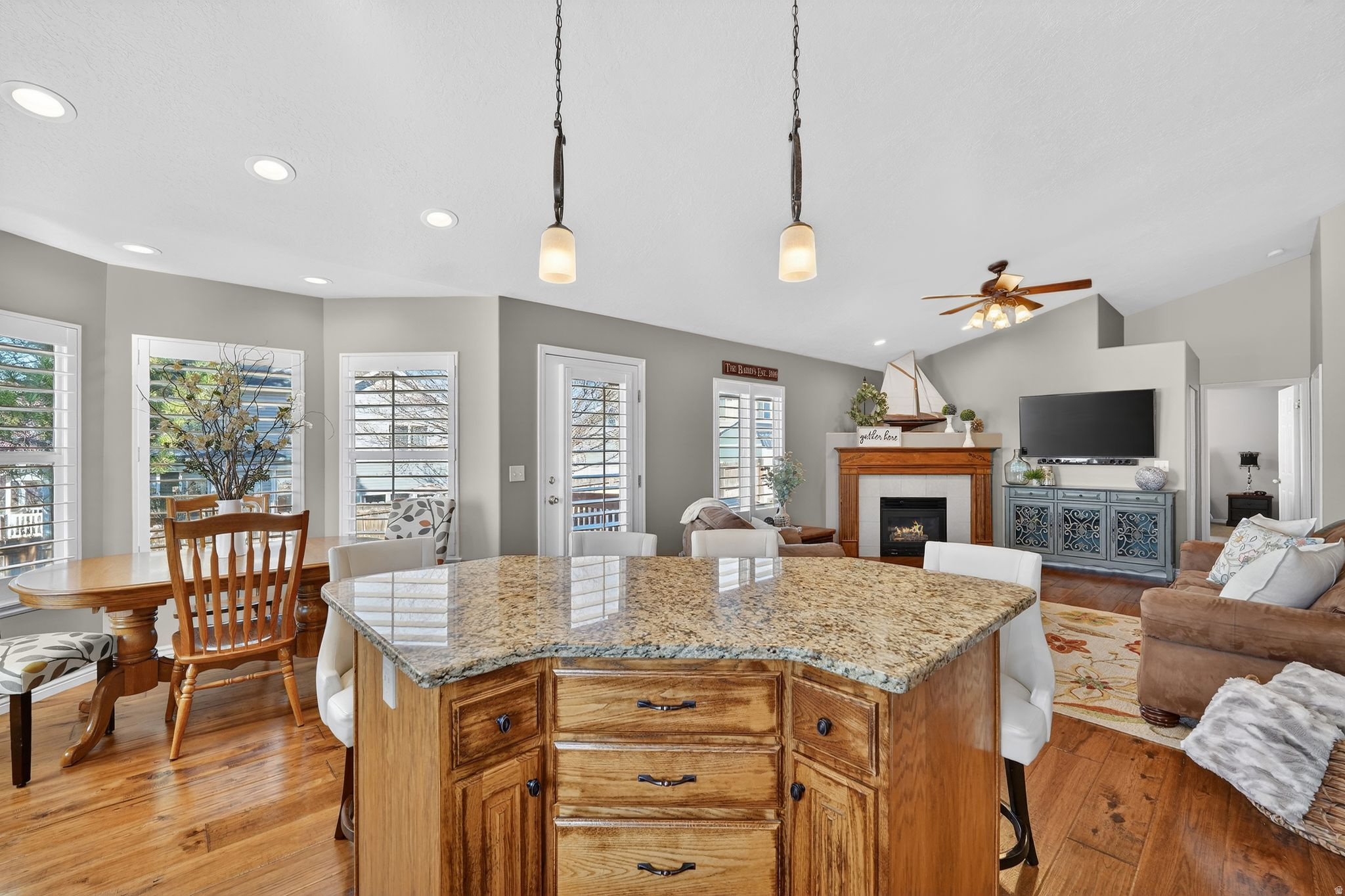 ANTELOPE HILL - Residential