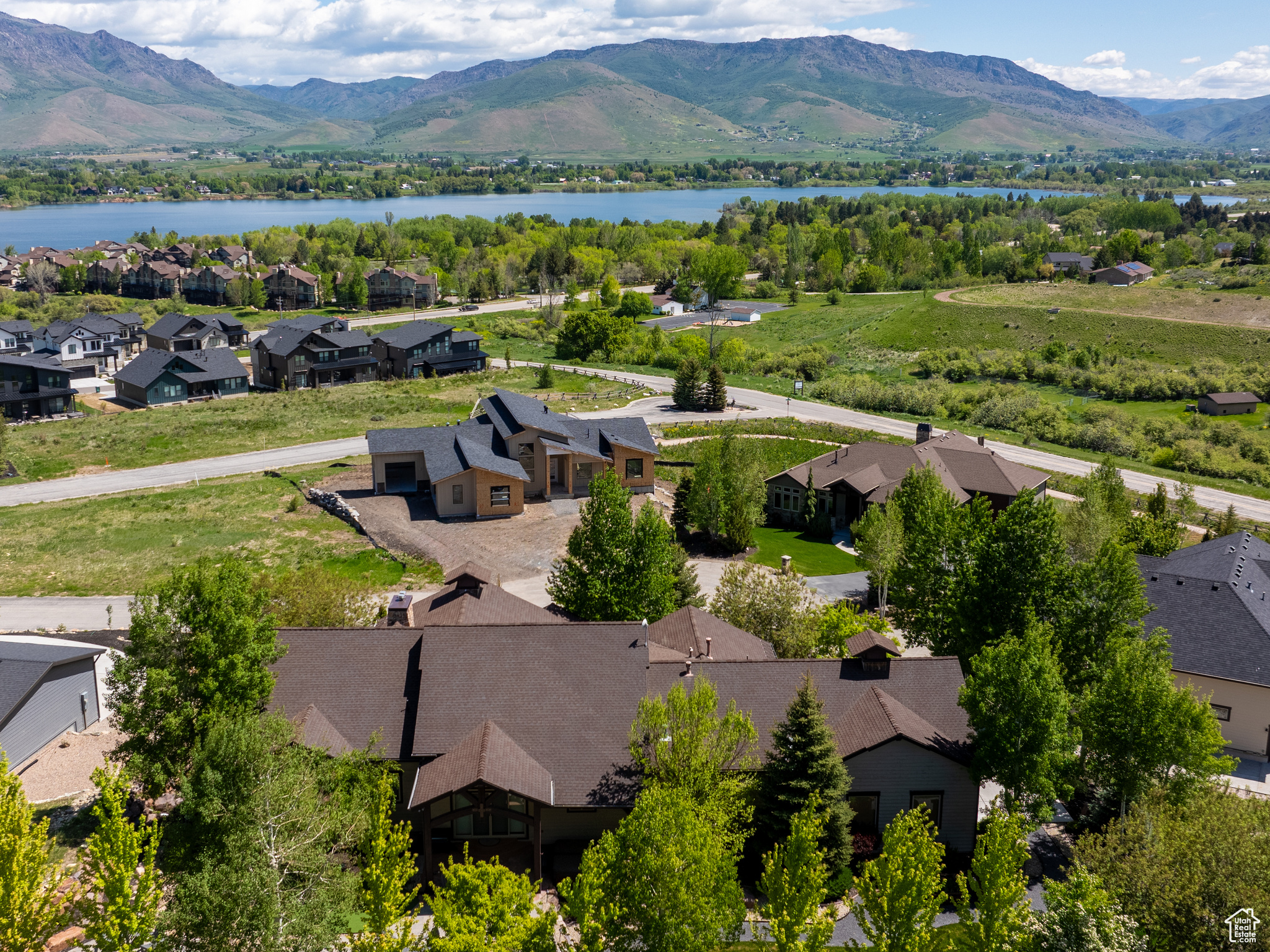 1049 S Meadow Lark Ln, Huntsville, Utah image 2