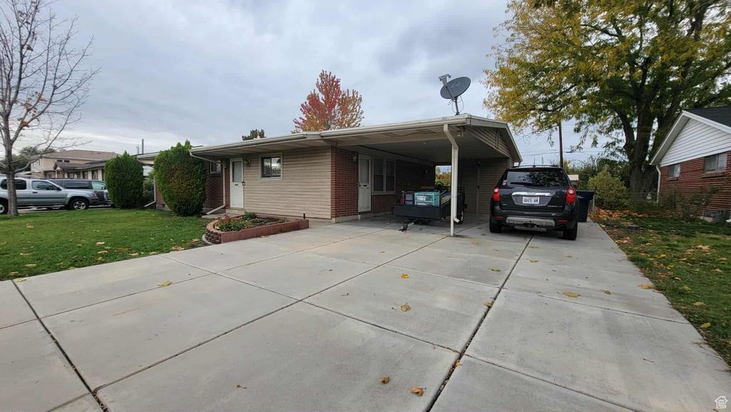 Photo of 734 W 1300 S, Woods Cross, UT 84087 (MLS # 2118316)