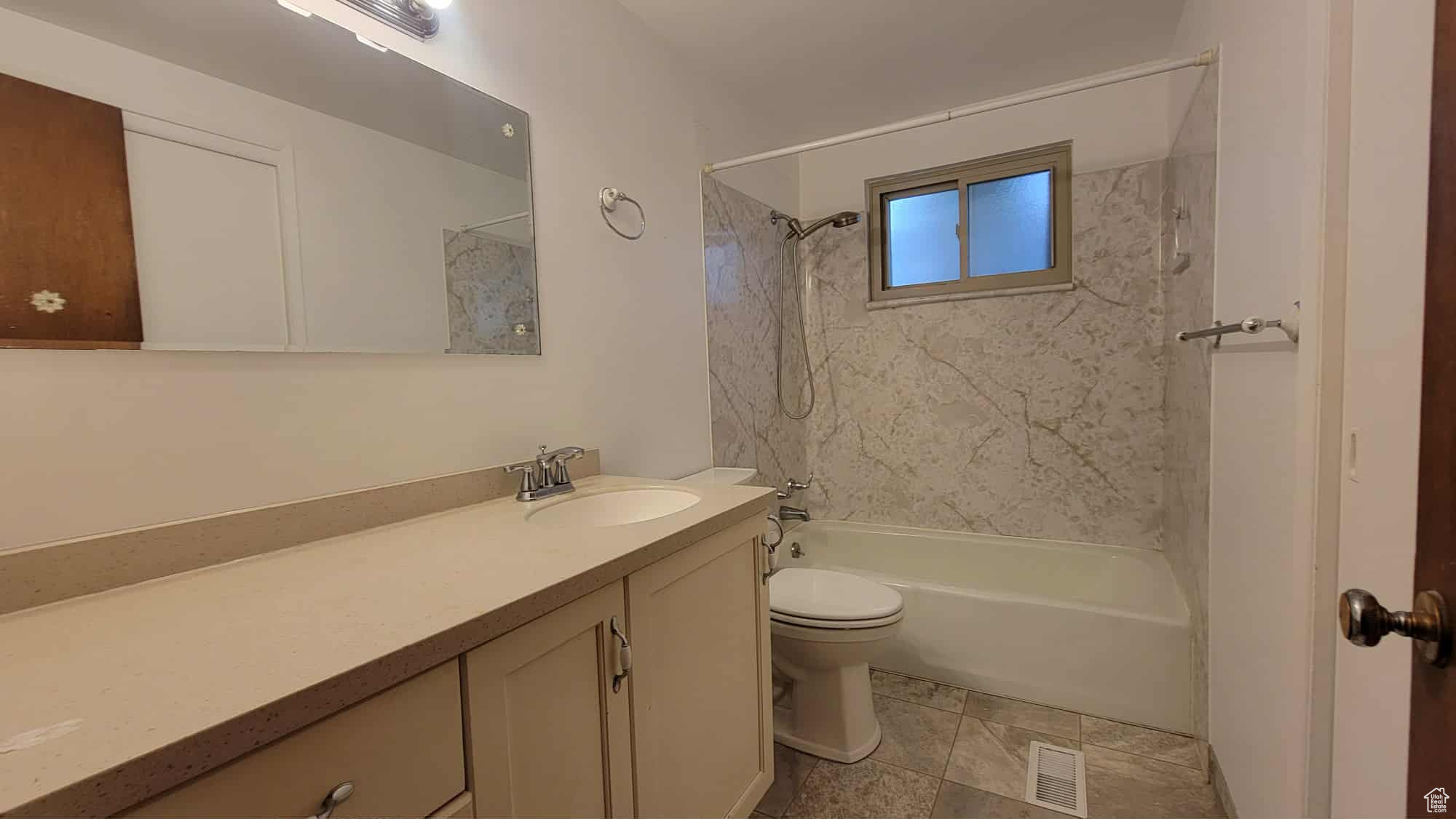 RUFLIN CIRCLE - Residential