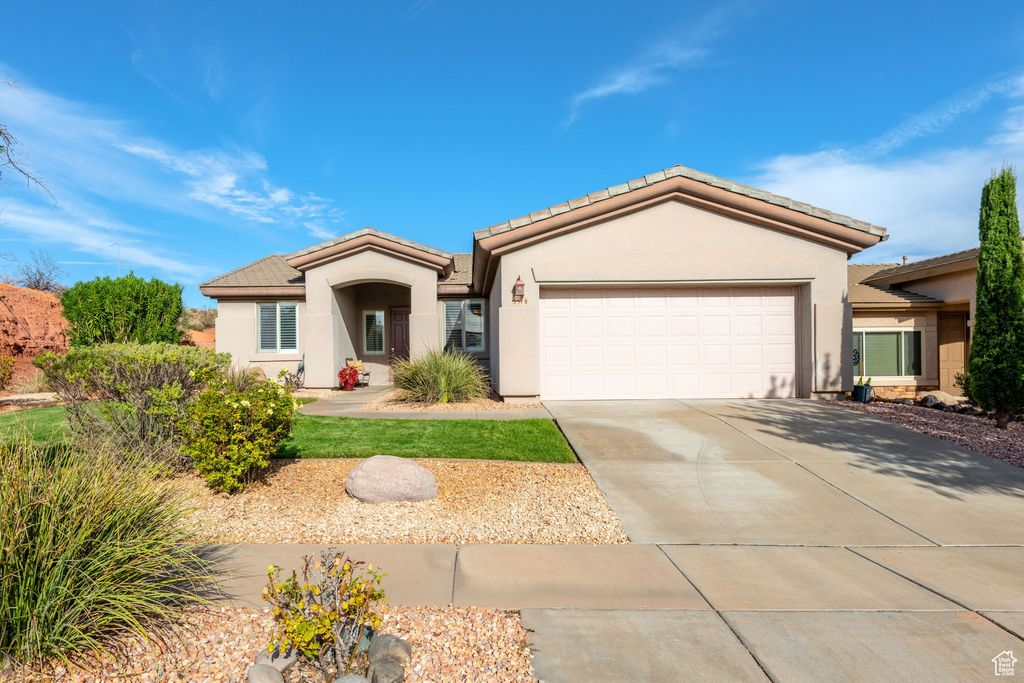 Photo of 2518 N EXPEDITION DR, Washington, UT 84780 (MLS # 2118866)