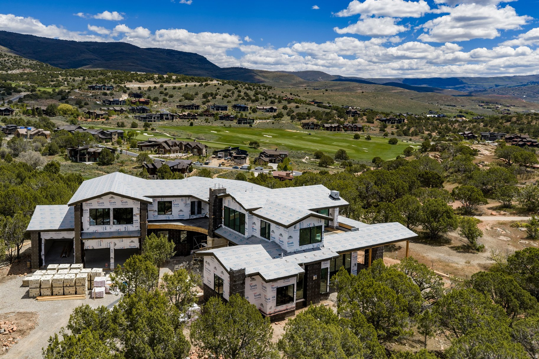 RED LEDGES - Residential