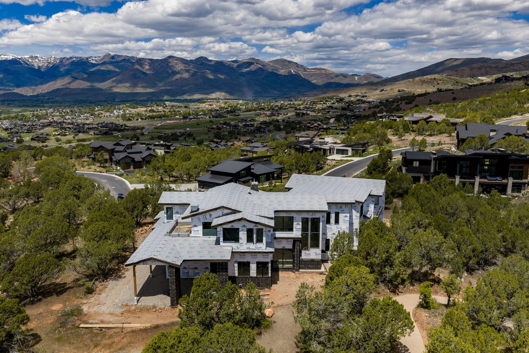 RED LEDGES - Residential