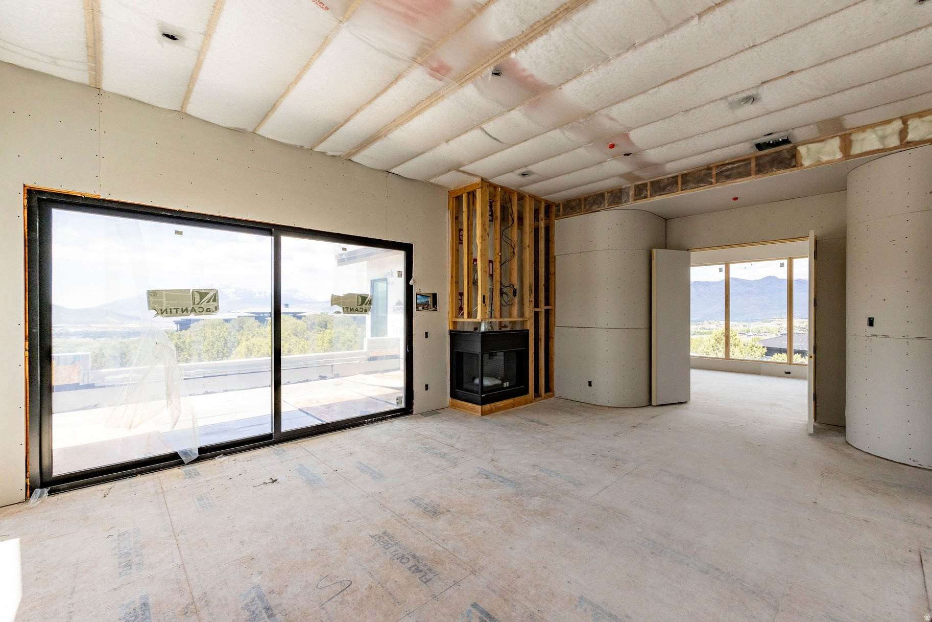 RED LEDGES - Residential