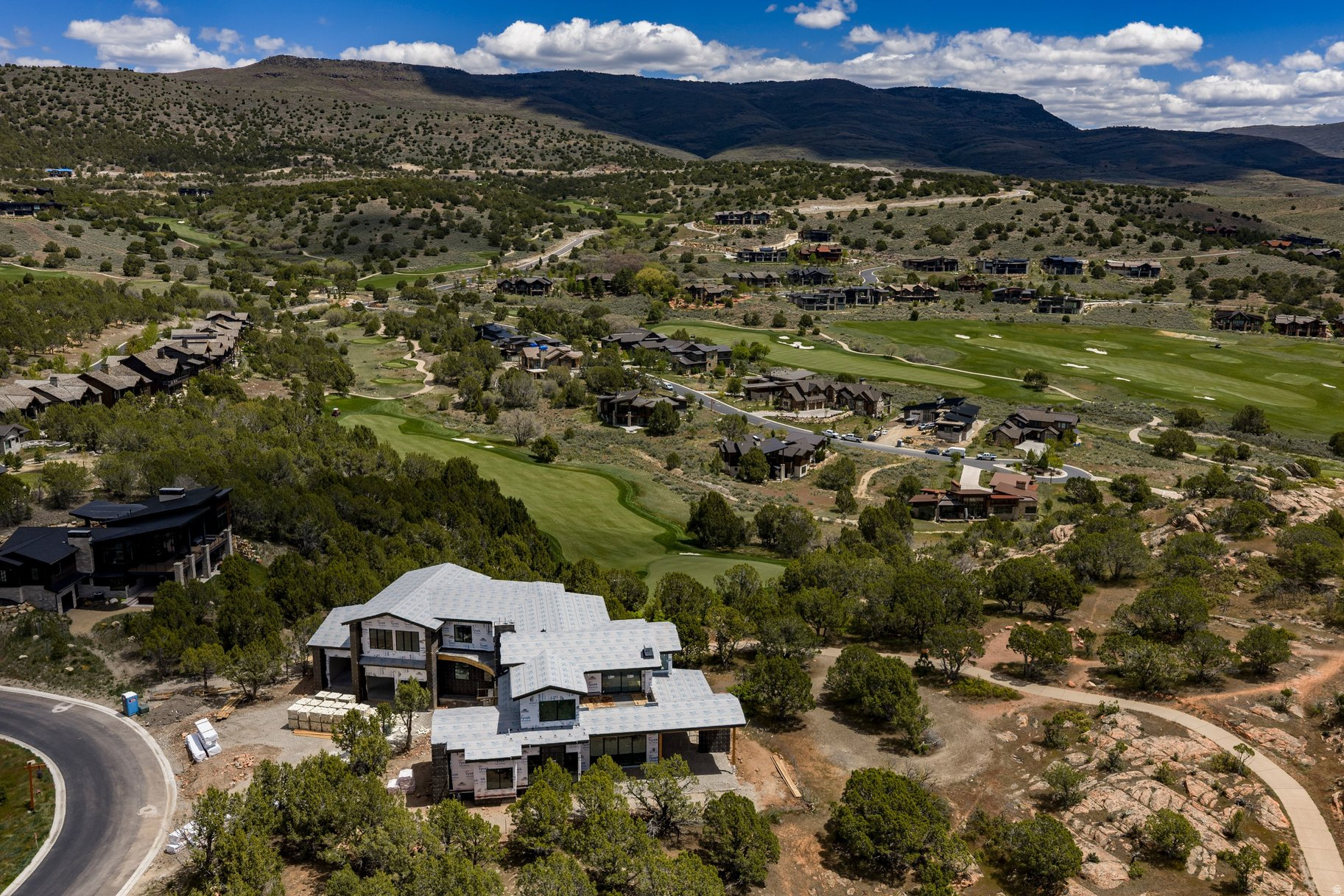 RED LEDGES - Residential