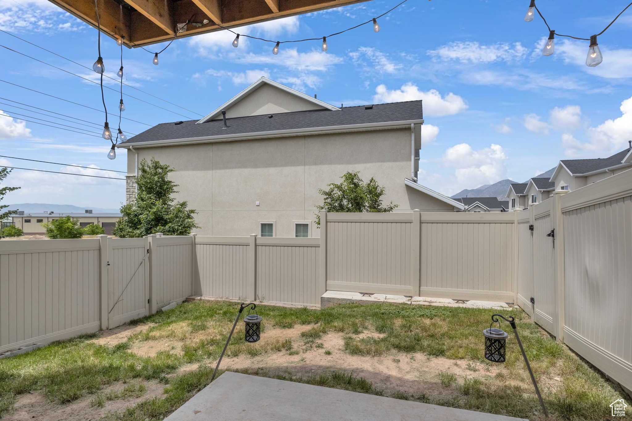 MAGGIES BEND - Residential